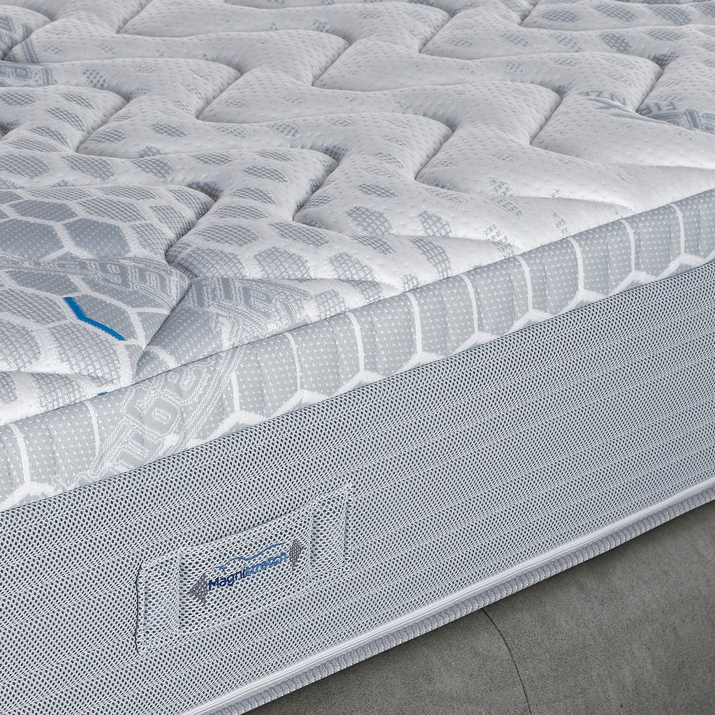 Magniflex MagniStretch Plus 13-Inch Luxury Mattress – Revolutionary Spinal Decompression Technology with Breathable Temperature-Regulating Cover and Medium-Support Italian Memory Foam - Floor Model