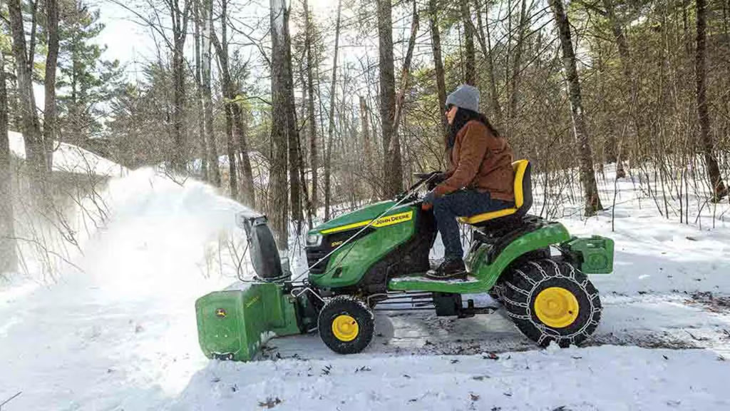 John Deere S140 48-Inch 22 HP V-Twin Gas Lawn Tractor with Hydrostatic Transmission