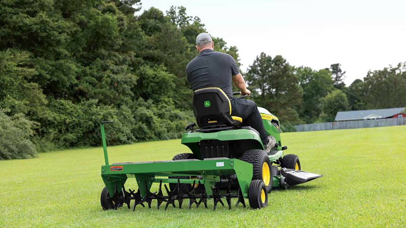 John Deere S140 48-Inch 22 HP V-Twin Gas Lawn Tractor with Hydrostatic Transmission